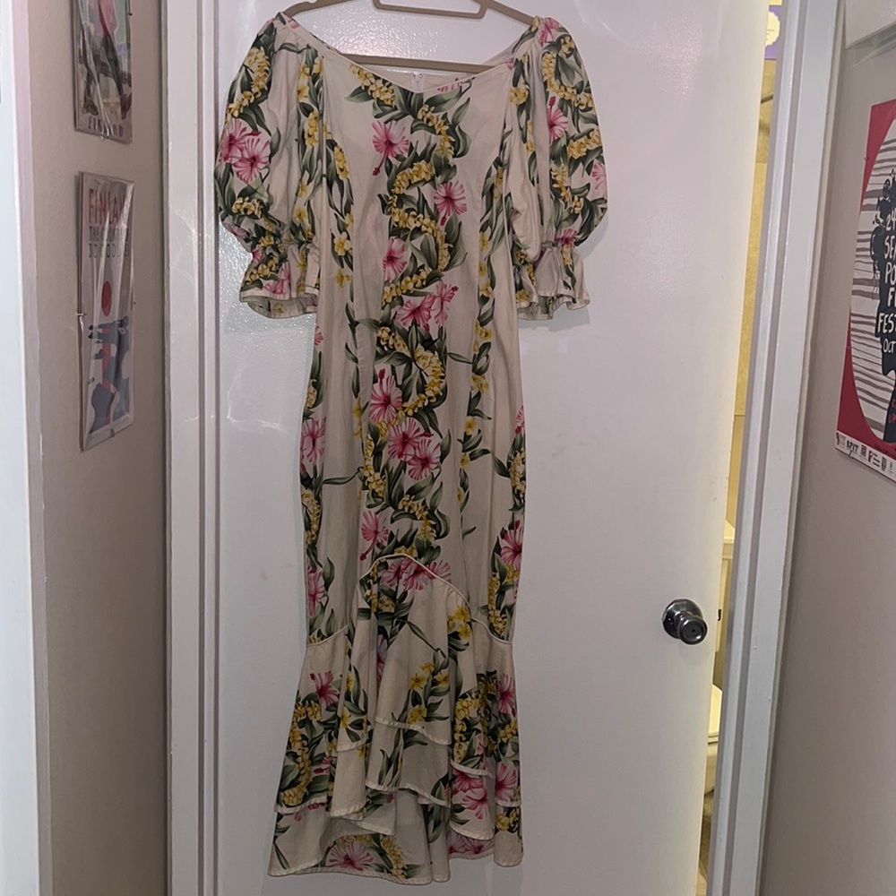 White cotton floral dress puffy sleeves size XL